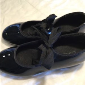 Girls Capezio Tap Shoes,  size 5 1/2